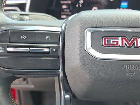 Used 2024 GMC Canyon AT4 w/ AT4 Premium Package AWD/4WD image 16