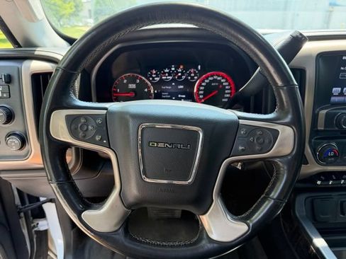 Used 2016 GMC Sierra 2500 Denali w/ Duramax Plus Package AWD/4WD image 18