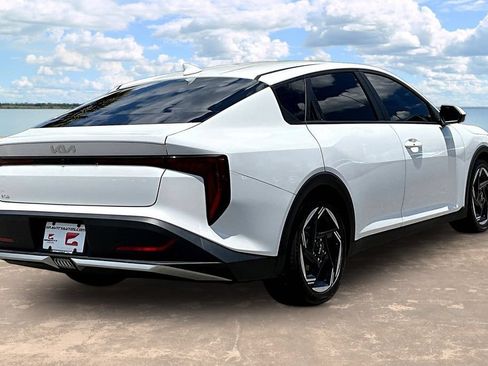 Used 2025 Kia K4 EX FWD image 4