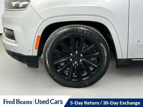 Used 2023 Jeep Grand Wagoneer Series II image 36