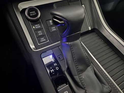 Used 2025 Lexus GX 550 AWD/4WD image 17