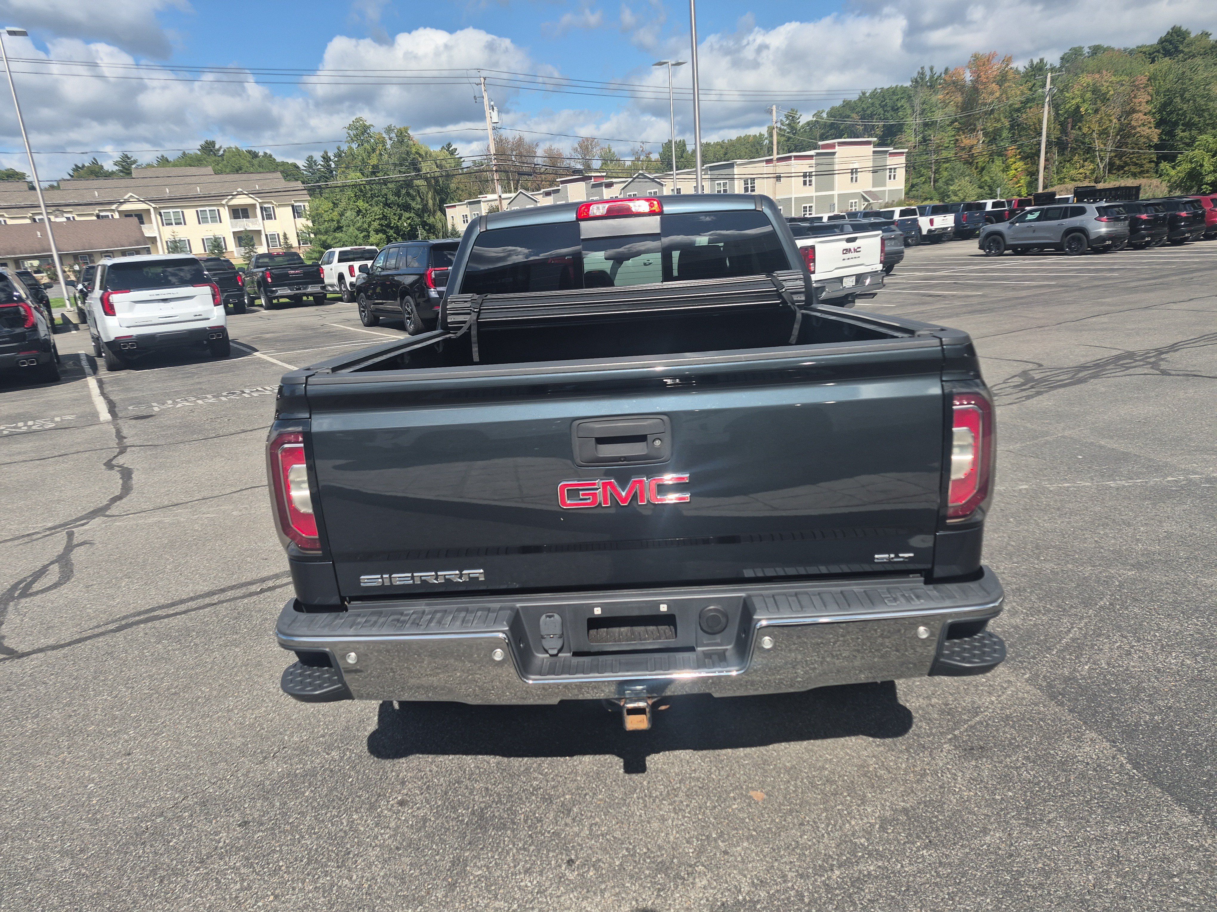 Used 2018 GMC Sierra 1500 SLT AWD/4WD image 4