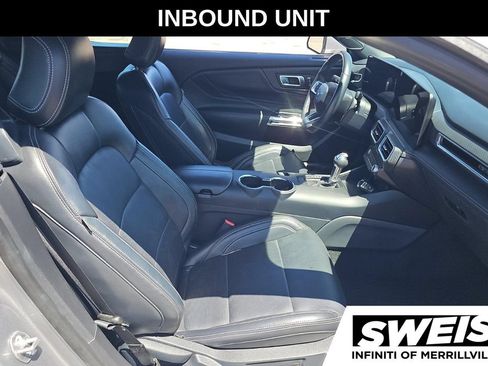 Used 2025 Ford Mustang Premium RWD image 9