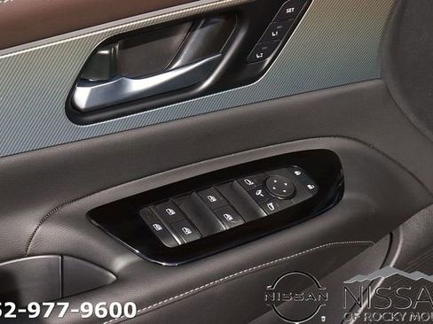 New 2026 Nissan Murano Platinum image 11