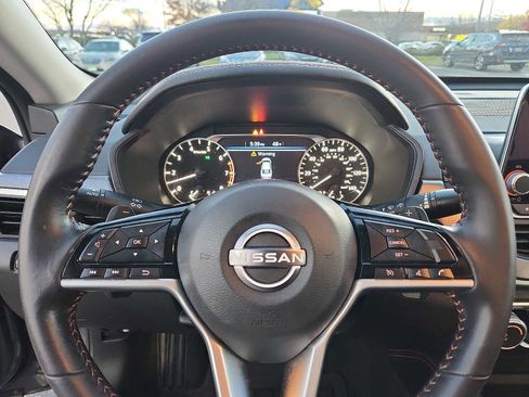 Used 2023 Nissan Altima 2.5 SR image 18