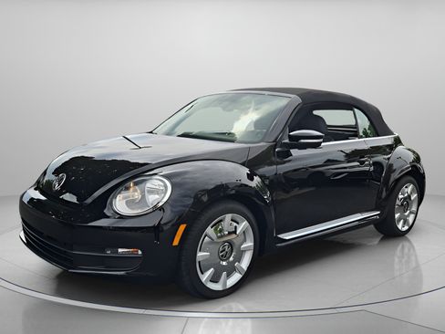 Used 2015 Volkswagen Beetle 1.8T FWD image 1