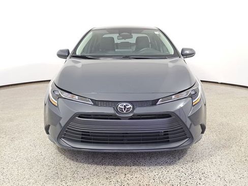 Used 2025 Toyota Corolla LE image 3