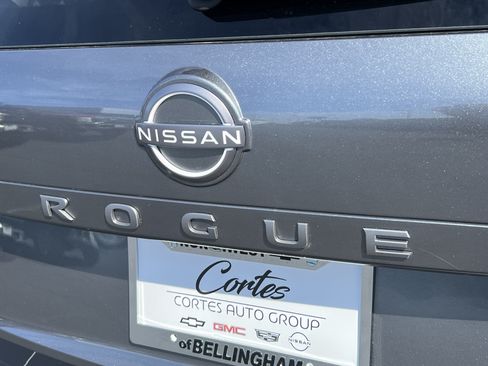 Used 2025 Nissan Rogue SV AWD/4WD image 8