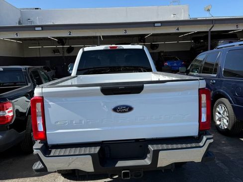 Used 2025 Ford Transit 350 XLT RWD image 5