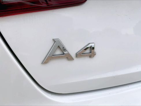 Used 2018 Audi A4 2.0T Ultra Premium w/ Convenience Package FWD image 30