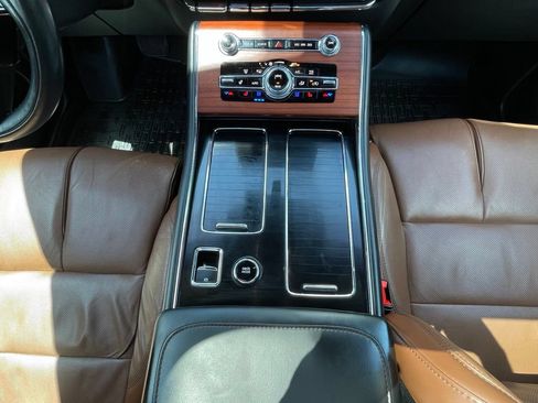 Used 2023 Lincoln Aviator Reserve w/ Equipment Group 201A AWD/4WD image 19