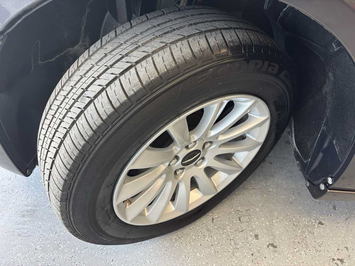 Used 2013 Chrysler 300 w/ Beats Audio Group RWD image 26
