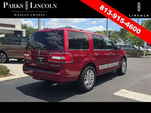Used 2014 Lincoln Navigator 2WD image 4