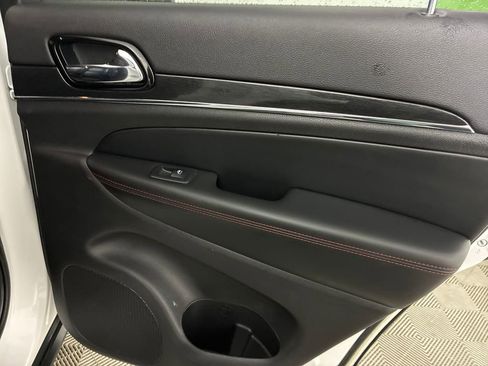 Used 2021 Jeep Grand Cherokee Trailhawk w/ Trailhawk Luxury Group image 38