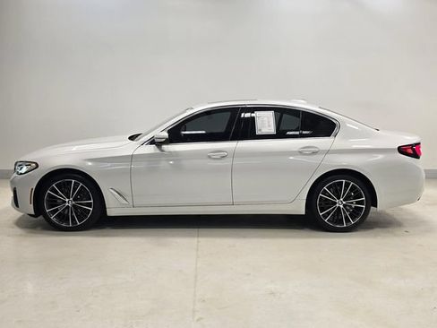 Used 2023 BMW 530i xDrive w/ Premium Package AWD/4WD image 3