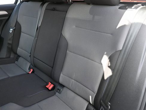 Used 2016 Volkswagen e-Golf SE w/ DC Fast Charging Package image 39