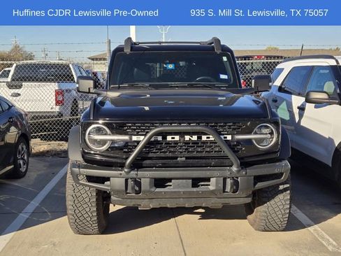 Used 2023 Ford Bronco Wildtrak image 2