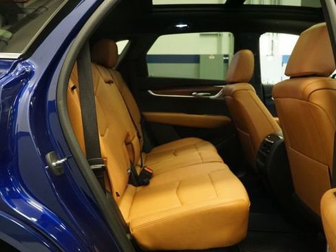 Used 2023 Cadillac XT5 Premium Luxury w/ Technology Package AWD/4WD image 16