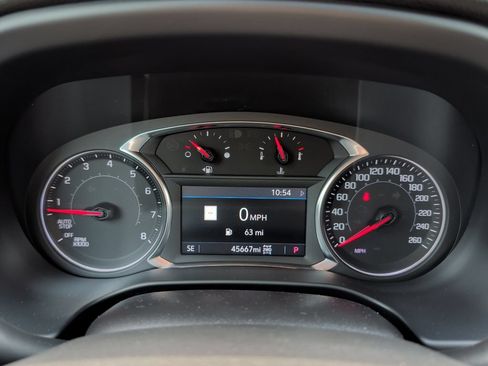 Used 2023 GMC Acadia SLT AWD/4WD image 10