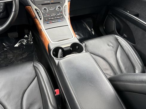 Used 2020 Lincoln Nautilus Reserve image 14