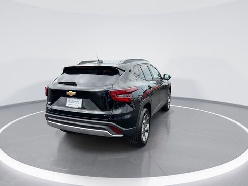 New 2026 Chevrolet Trax LT w/ Driver Confidence Package image 8