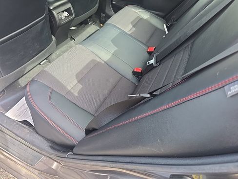 Used 2017 Toyota Camry SE FWD image 11