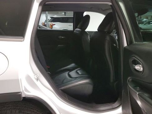 Used 2022 Jeep Cherokee Latitude Lux image 23