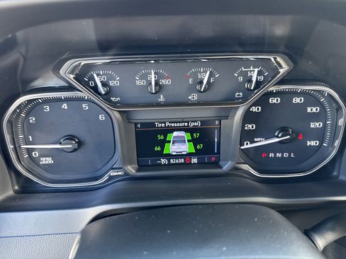 Used 2022 GMC Sierra 2500 AT4 w/ AT4 Preferred Package AWD/4WD image 15
