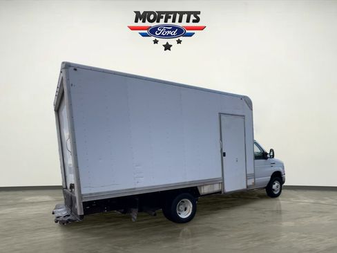 Used 2015 Ford E-350 and Econoline 350 Super Duty image 5