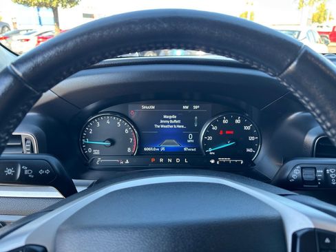 Used 2021 Ford Explorer XLT w/ Equipment Group 202A image 27