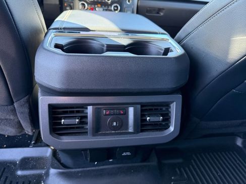 Certified 2024 Ford F250 Lariat w/ Lariat Ultimate Package image 32