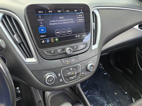 Used 2021 Chevrolet Malibu RS image 21