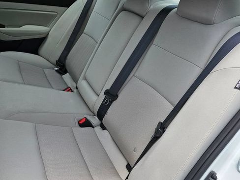 Used 2023 Nissan Altima 2.5 SV FWD image 19