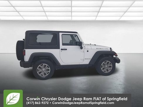 Used 2015 Jeep Wrangler Rubicon w/ Power Convenience Group image 16