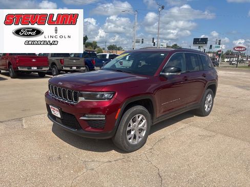 Used 2022 Jeep Grand Cherokee Limited image 2