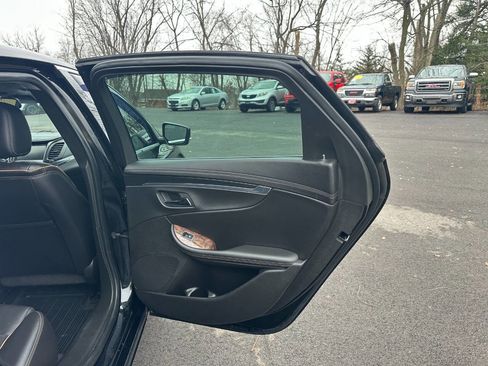 Used 2015 Chevrolet Impala LT image 19