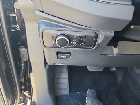 New 2025 Ford Bronco 4-Door image 30