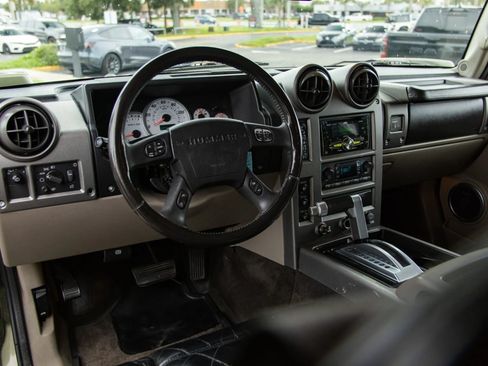 Used 2003 HUMMER H2 w/ Preferred Equipment Group AWD/4WD image 18