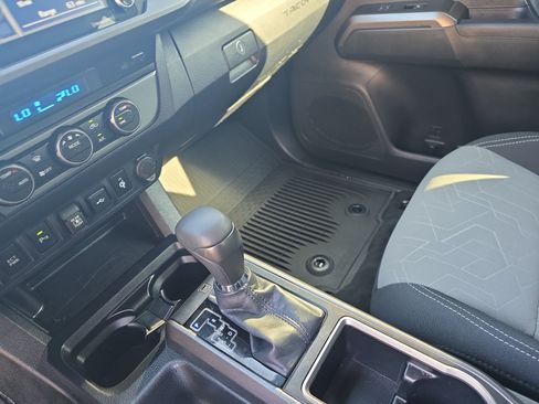 Used 2023 Toyota Tacoma TRD Sport w/ Technology Package AWD/4WD image 24