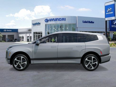 New 2026 Hyundai Ioniq 9 Calligraphy image 3