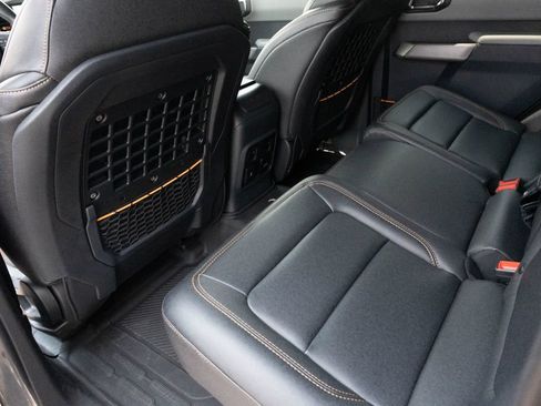 Used 2023 Ford Bronco Badlands AWD/4WD image 18