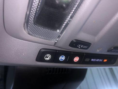 Used 2022 GMC Sierra 1500 SLT image 16