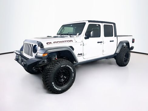 Used 2020 Jeep Gladiator Sport AWD/4WD image 3