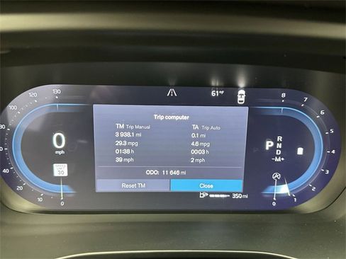 Certified 2025 Volvo XC40 B5 Plus image 15