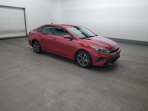 Used 2023 Kia Forte LXS w/ LXS Technology Package FWD image 11