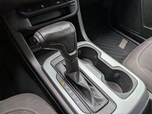 Used 2021 Chevrolet Colorado LT w/ LT Convenience Package RWD image 22