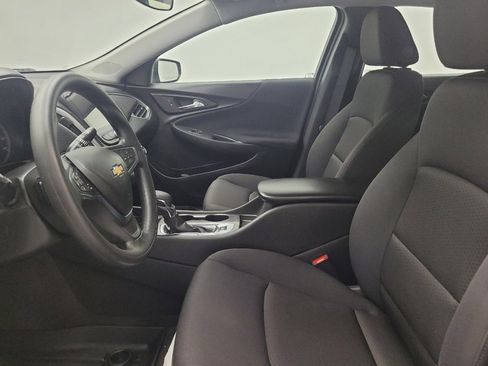 Used 2025 Chevrolet Malibu LS FWD image 17