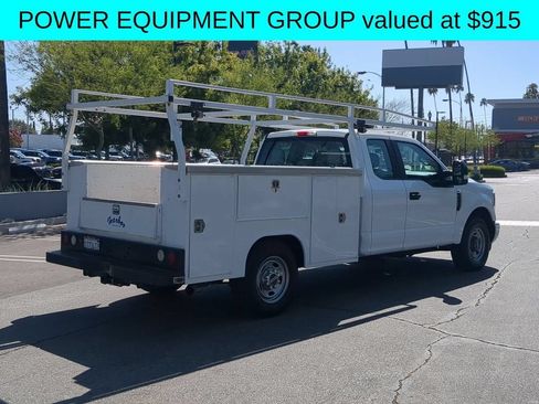 Used 2018 Ford F250 XL w/ Power Equipment Group RWD image 8