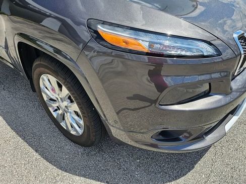 Used 2018 Jeep Cherokee Overland w/ Technology Group image 10