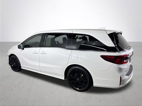Certified 2025 Honda Odyssey Sport-L image 9